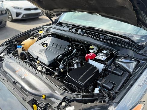 Used 2016 Ford Fusion SE FWD image 13