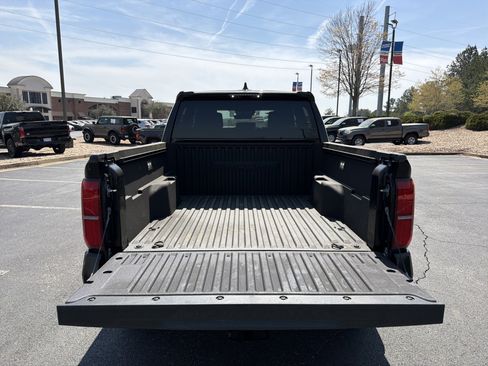 Used 2024 Toyota Tacoma TRD Sport image 18