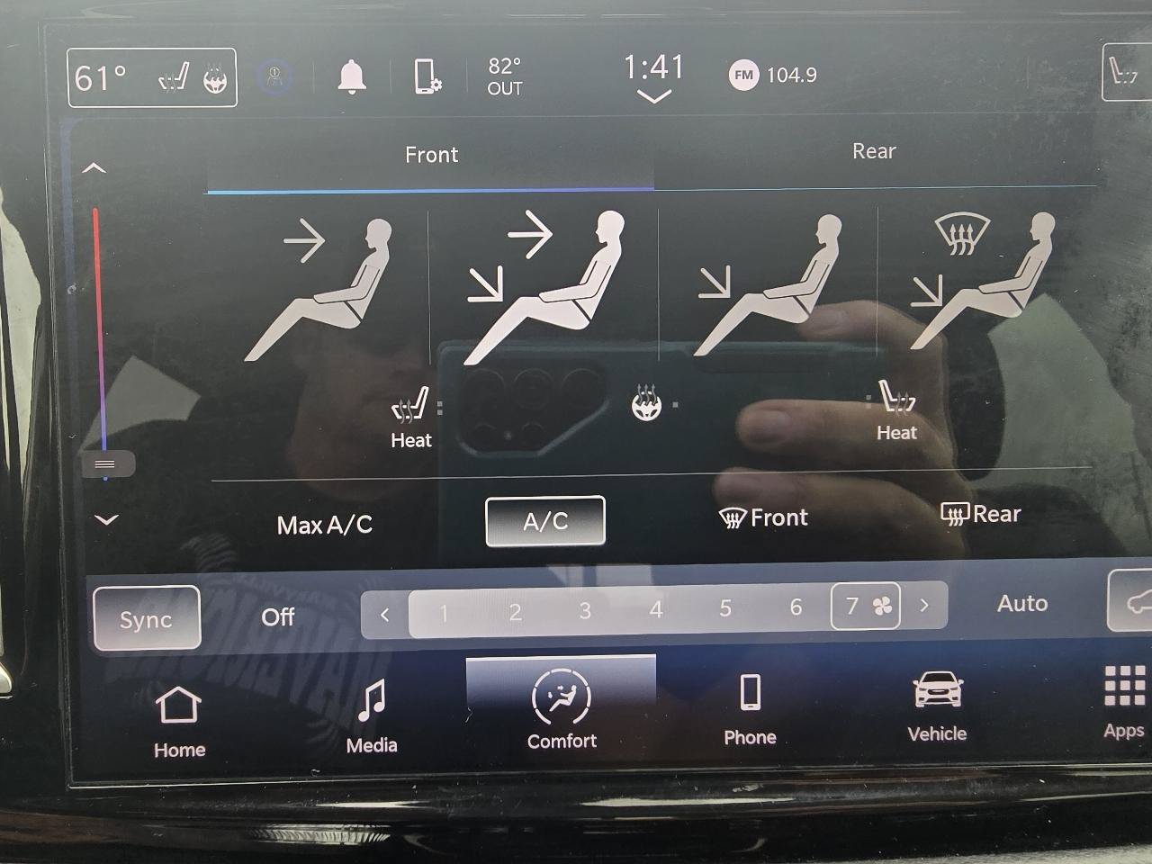 Used 2023 Chrysler Pacifica Touring-L FWD image 36