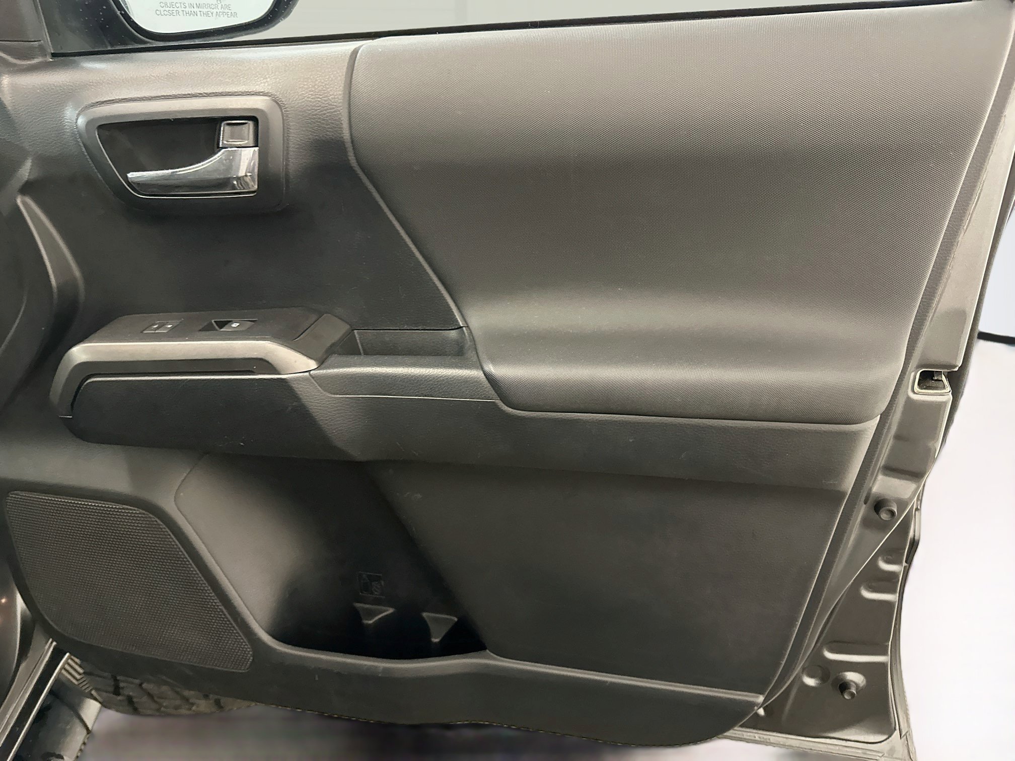 Used 2019 Toyota Tacoma TRD Off-Road AWD/4WD image 33