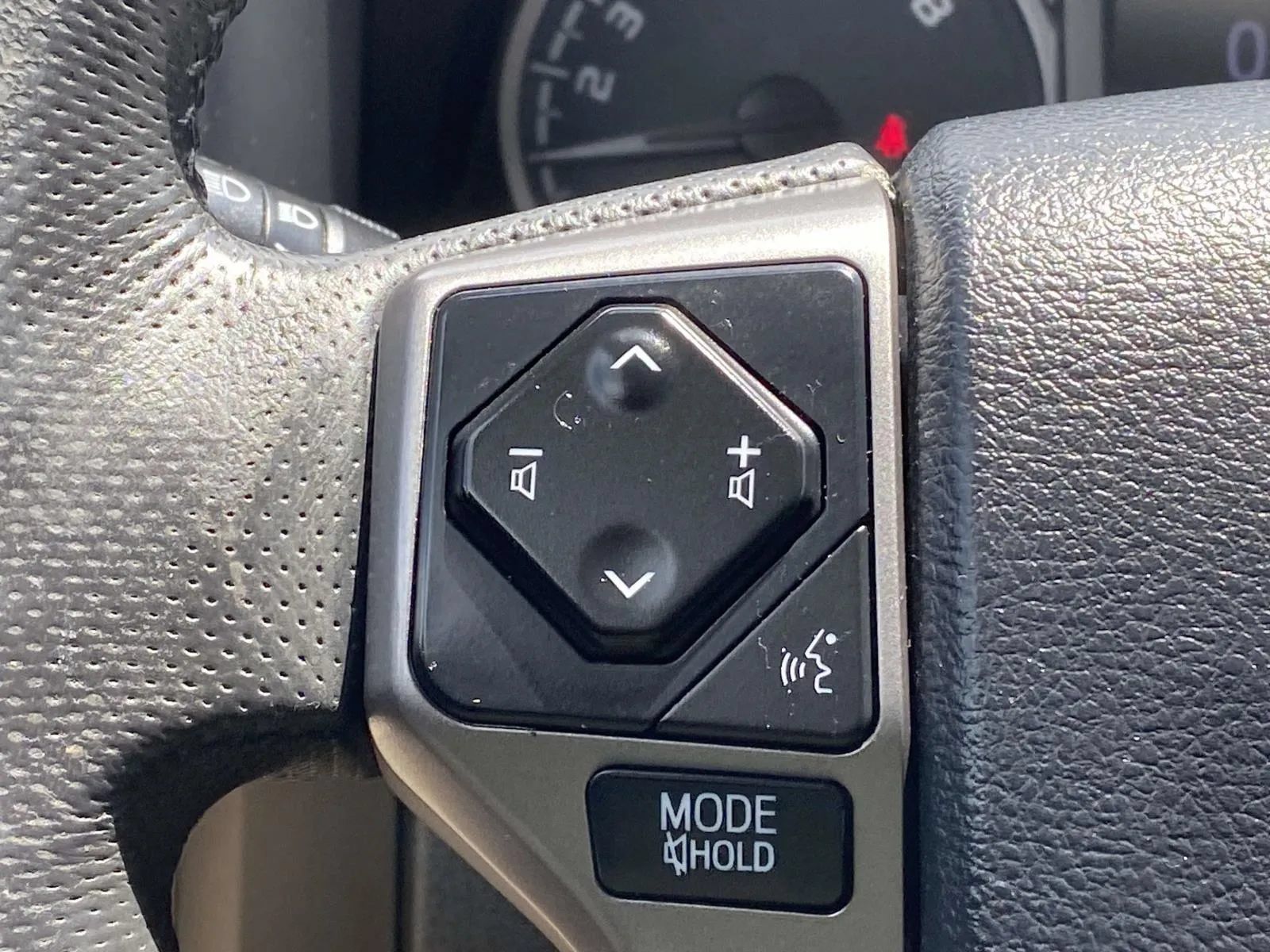 Used 2016 Toyota Tacoma SR5 w/ Towing Package RWD image 20