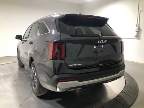 New 2026 Kia Sorento S w/ S Panoramic Sunroof Package image 5