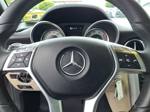 Used 2015 Mercedes-Benz SLK 350 image 5