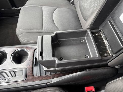 Used 2016 Chevrolet Traverse LT w/ Traveler's Package FWD image 24