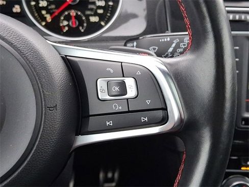 Used 2016 Volkswagen GTI SE image 22