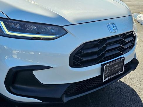 Used 2023 Honda HR-V Sport image 3