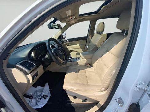 Used 2014 Jeep Grand Cherokee Limited AWD/4WD image 19