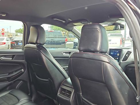 Used 2022 Ford Edge ST-Line w/ Class II Trailer Tow Package AWD/4WD image 17