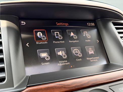 Used 2020 Nissan Pathfinder Platinum FWD image 51