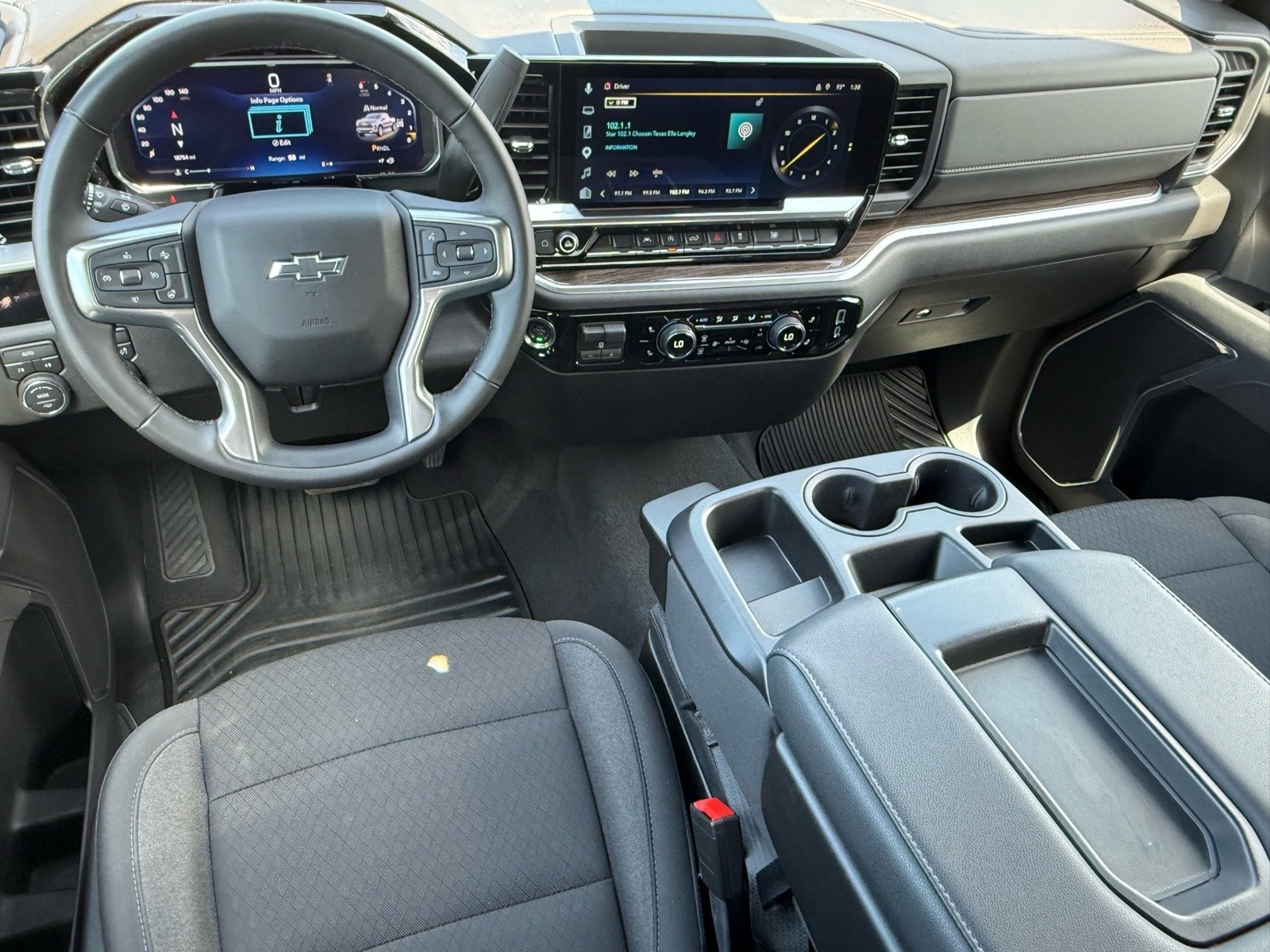 Used 2026 Chevrolet Silverado 1500 RST AWD/4WD image 12