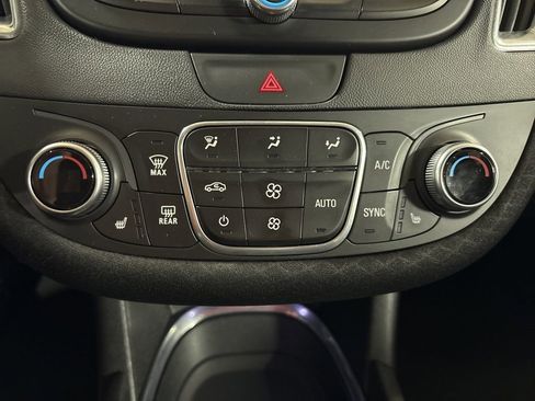 Used 2019 Chevrolet Malibu LT FWD image 17