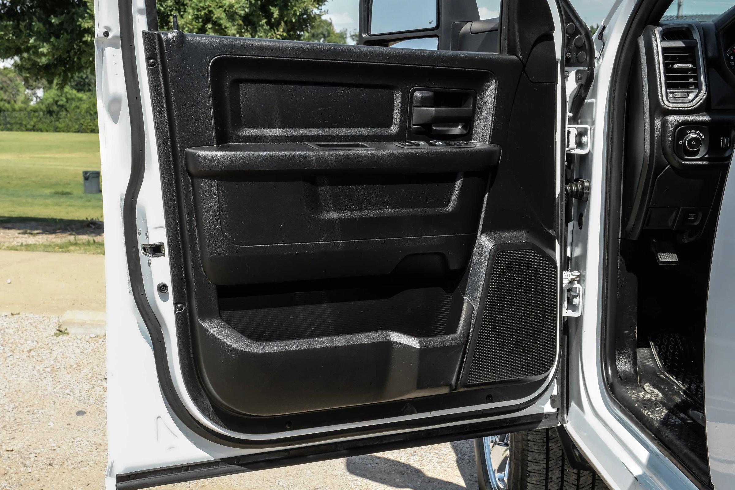 Used 2023 RAM 3500 Tradesman w/ Chrome Appearance Group AWD/4WD image 36