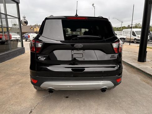 Used 2018 Ford Escape SE w/ SE Sync 3 Package FWD image 6
