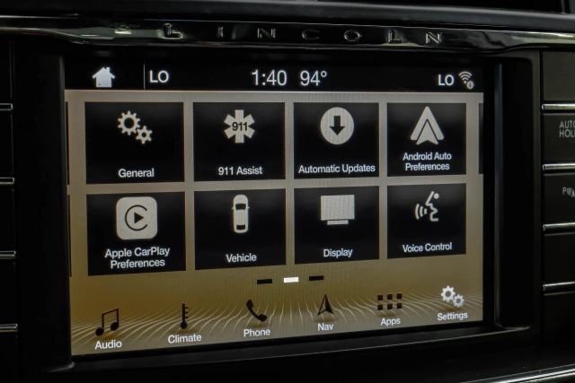 Used 2019 Lincoln Continental Select FWD image 39