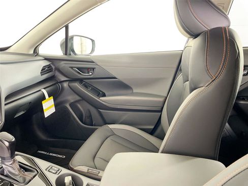 New 2026 Subaru Crosstrek 2.5i Limited w/ Crosstrek Mirror Package image 23