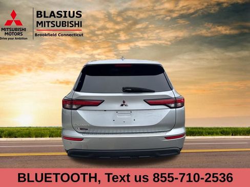 Used 2022 Mitsubishi Outlander ES image 4