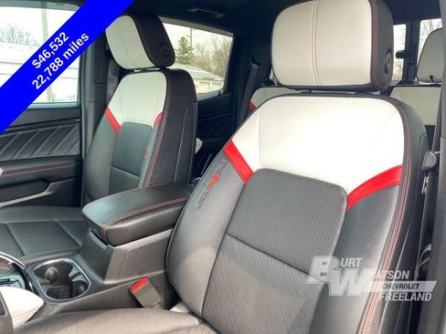 Used 2024 GMC Canyon AT4X AWD/4WD image 12