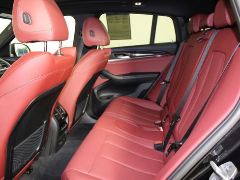 Certified 2025 BMW X4 xDrive30i image 21