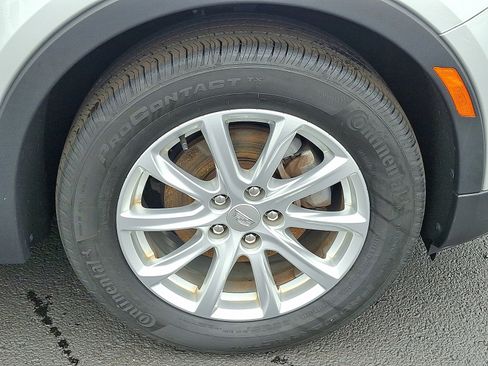 Used 2019 Cadillac XT4 Luxury w/ Cold Weather Package image 8