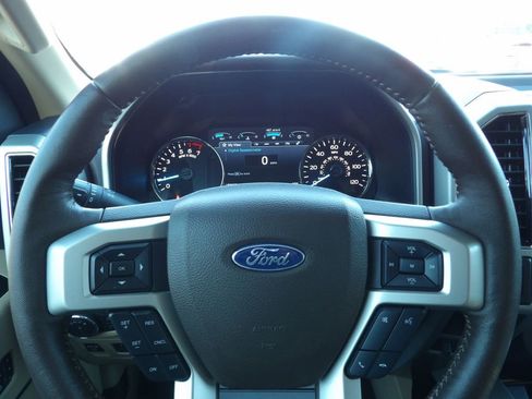 Used 2019 Ford F150 Lariat w/ Trailer Tow Package image 15