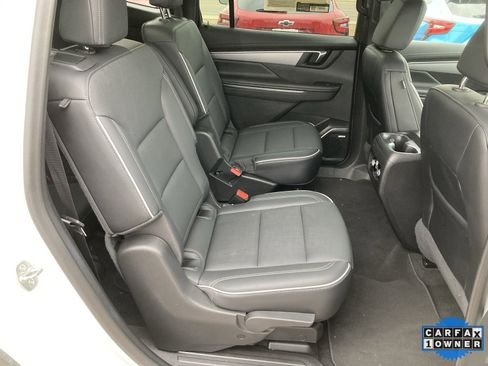 Used 2025 Buick Enclave Preferred image 38