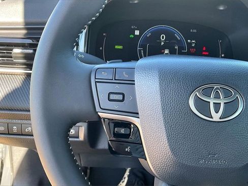 Used 2025 Toyota Camry XSE image 16