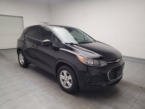 Used 2020 Chevrolet Trax LS w/ Tint and Cruise Package FWD image 13