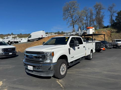Used 2021 Ford F350 XLT image 1