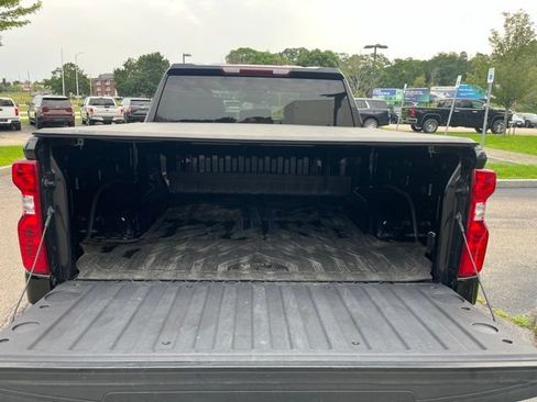 Used 2023 Chevrolet Silverado 1500 LT AWD/4WD image 14