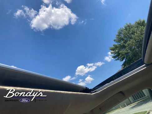 Used 2017 Toyota Highlander XLE FWD image 7