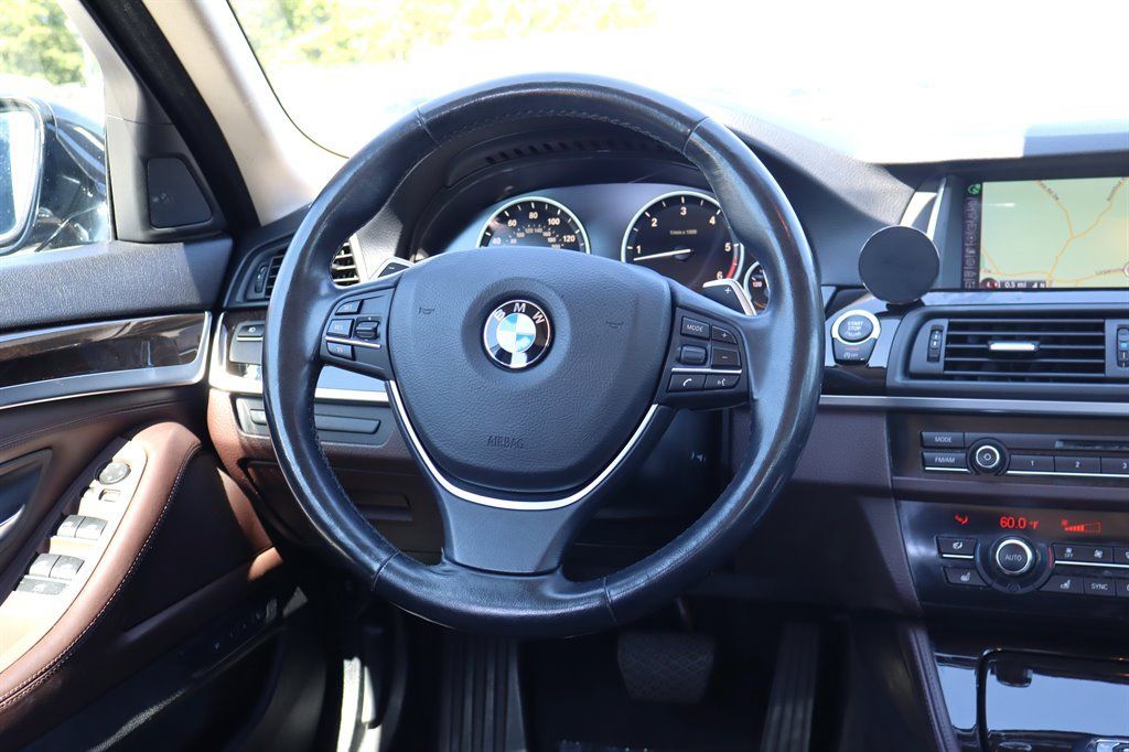 Used 2016 BMW 535d Sedan RWD image 14