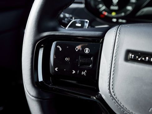 Used 2024 Land Rover Range Rover Sport image 55