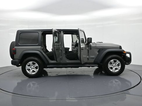 Used 2018 Jeep Wrangler Unlimited Sport S AWD/4WD image 24