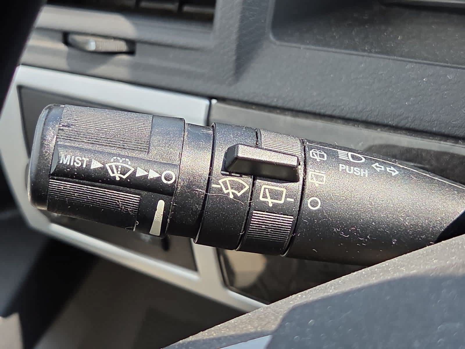 Used 2009 Dodge Grand Caravan SXT FWD image 25