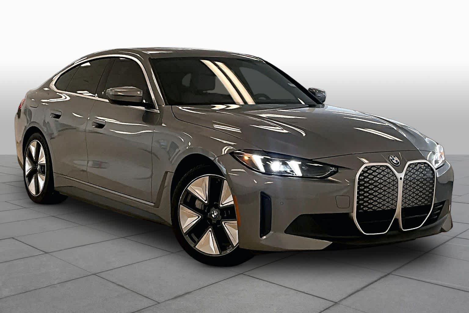 Used 2025 BMW i4 eDrive40 w/ Premium Package RWD image 2