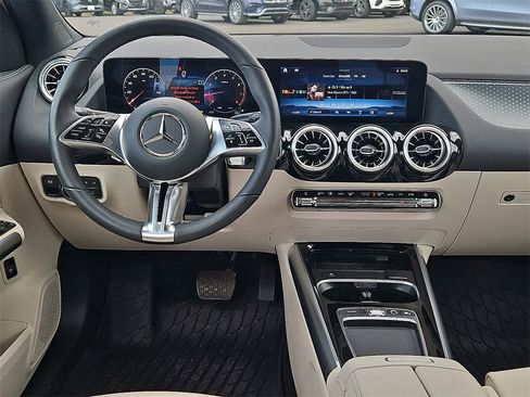 Certified 2025 Mercedes-Benz GLA 250 4MATIC image 19