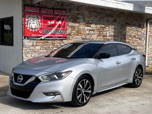 Used 2018 Nissan Maxima 3.5 S image 2