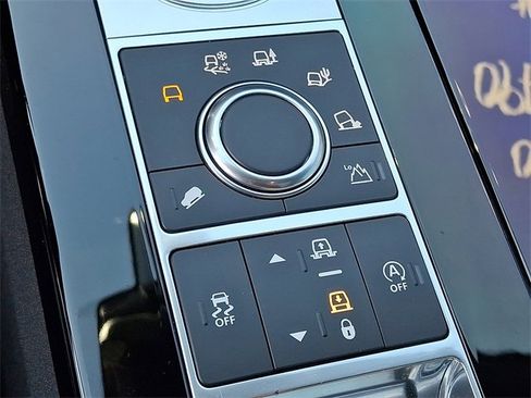 Used 2020 Land Rover Discovery HSE image 22