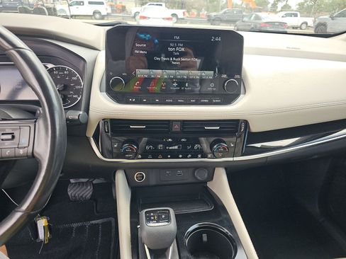 Used 2023 Nissan Rogue SL w/ SL Premium Package AWD/4WD image 15