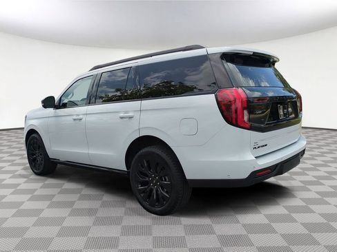 Used 2025 Ford Expedition Platinum w/ Stealth Appearance Package AWD/4WD image 5
