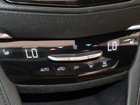 Used 2019 Cadillac XT5 Luxury FWD image 32
