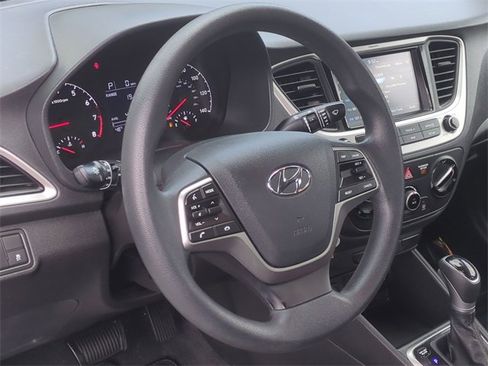 Used 2021 Hyundai Accent SEL image 31