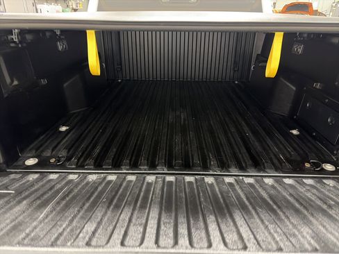 Used 2024 Toyota Tacoma TRD Off-Road w/ TRD Off Road Premium Package image 29