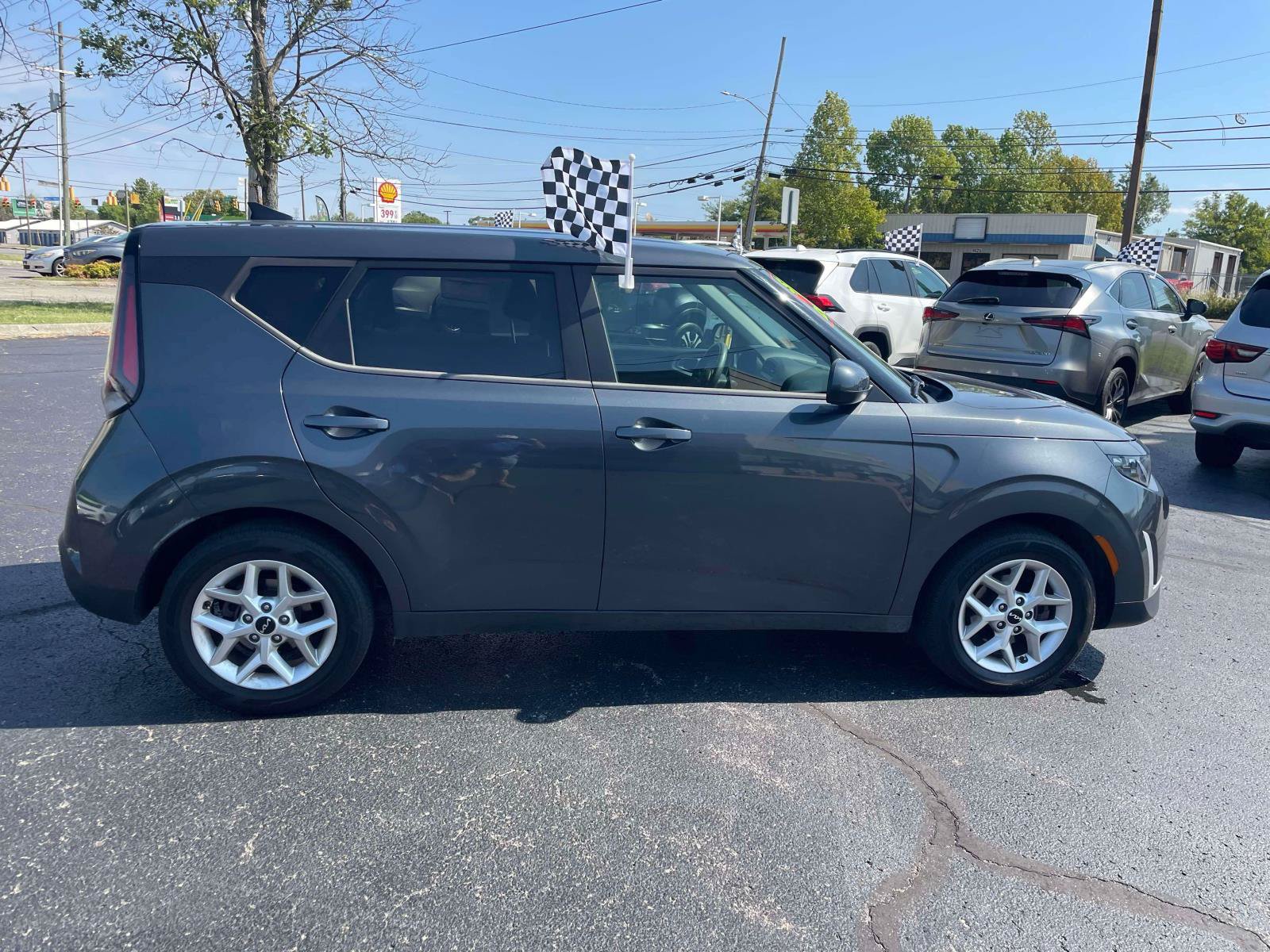 Used 2023 Kia Soul LX w/ Option Group 015 FWD image 9