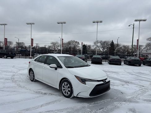 Certified 2024 Toyota Corolla LE image 7