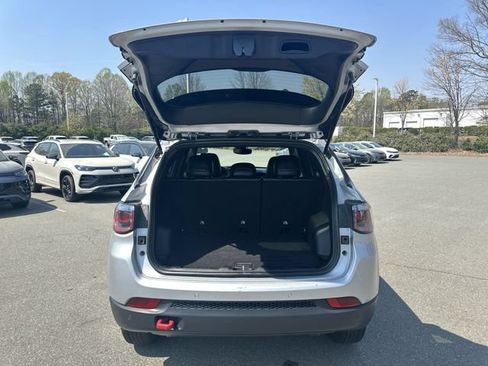 Used 2024 Jeep Compass Trailhawk AWD/4WD image 33