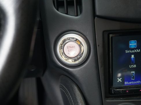 Used 2016 Nissan 370Z Coupe RWD image 20