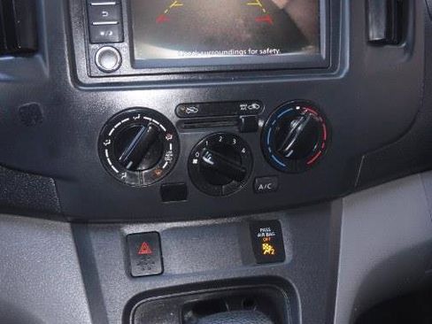 Used 2020 Nissan NV200 S FWD image 7