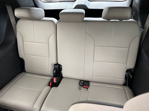 Certified 2024 GMC Acadia Elevation w/ Luxury Package image 11