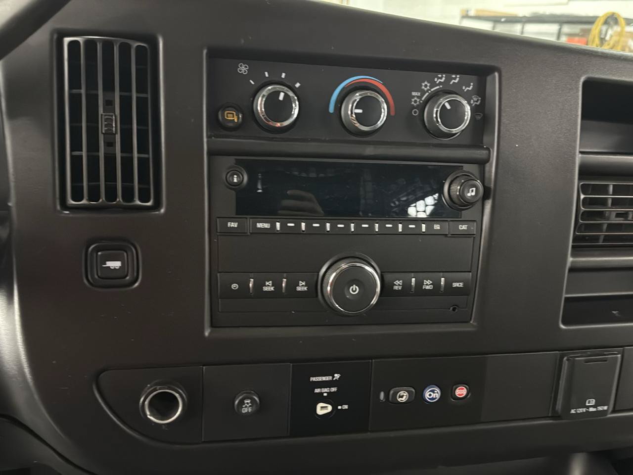 Used 2021 Chevrolet Express 2500 Extended w/ Driver Convenience Package RWD image 17